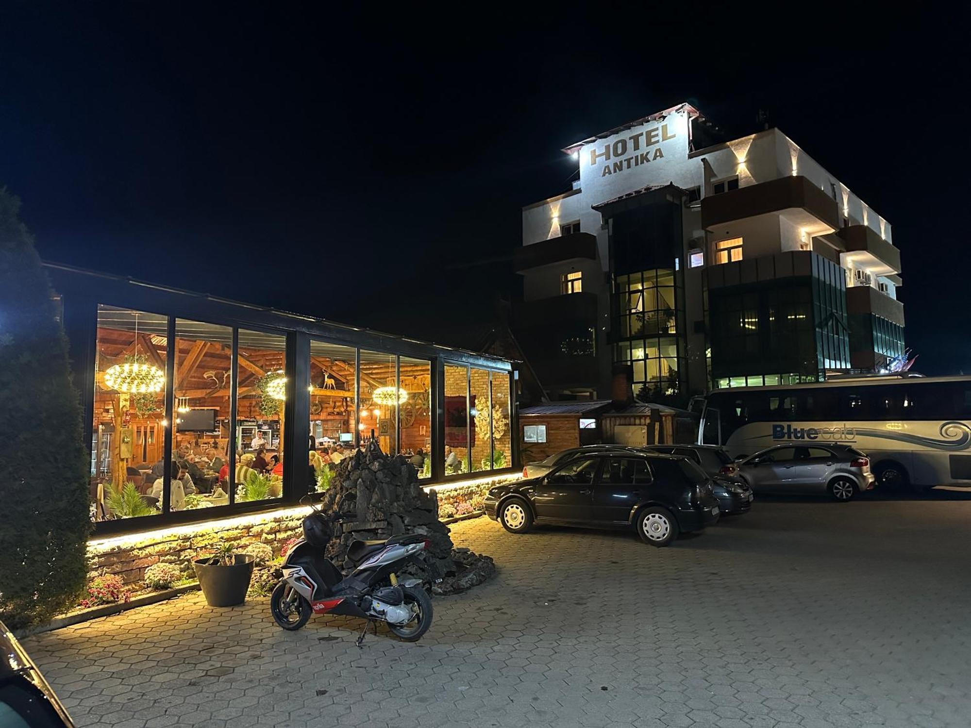 Hotel Antika Печ Экстерьер фото