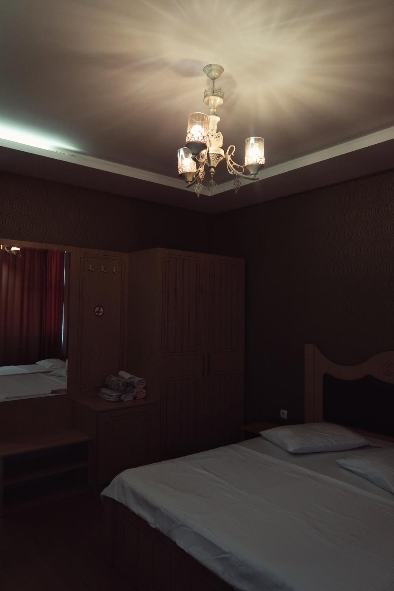 Hotel Antika Печ Экстерьер фото
