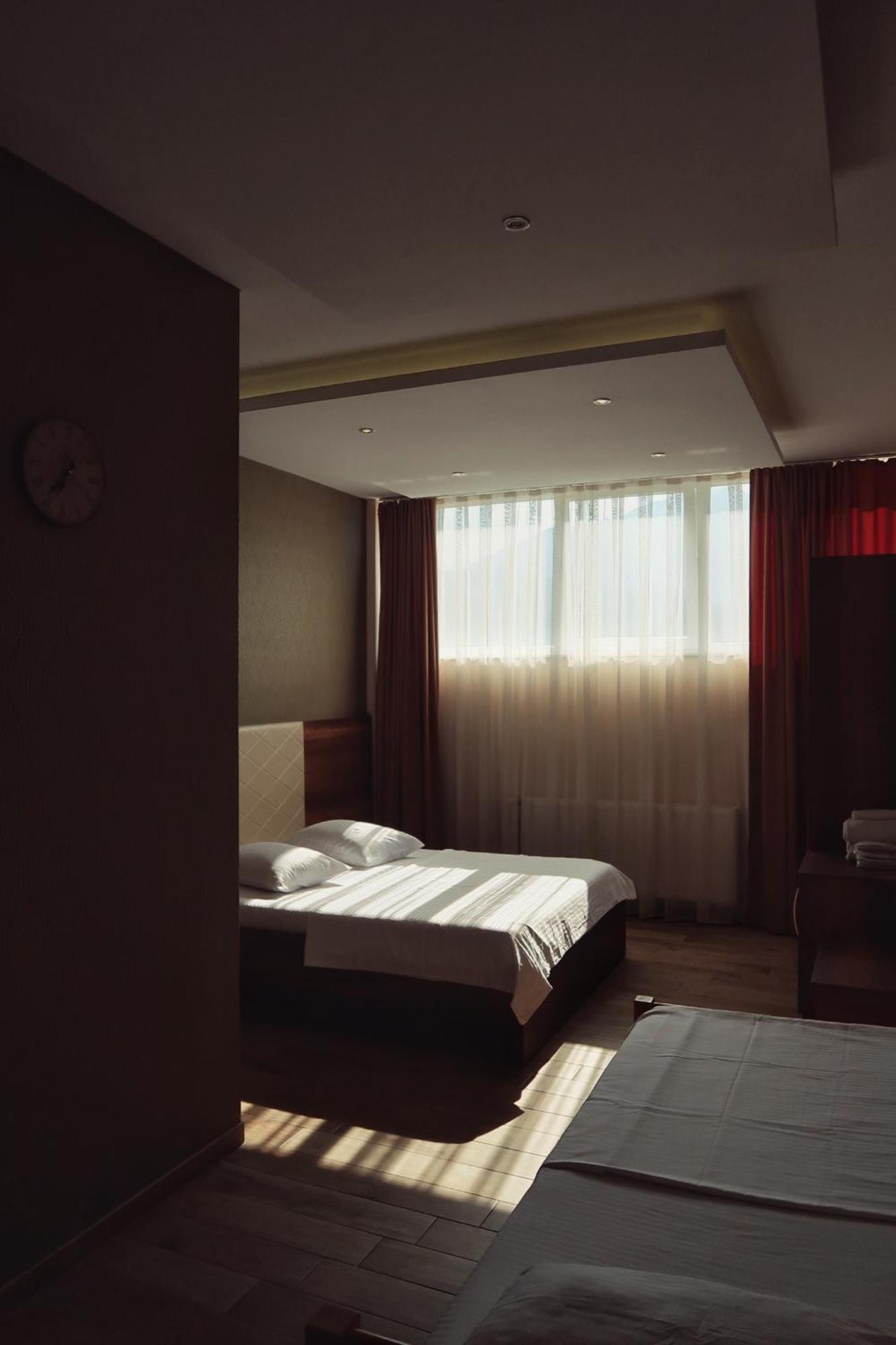 Hotel Antika Печ Экстерьер фото